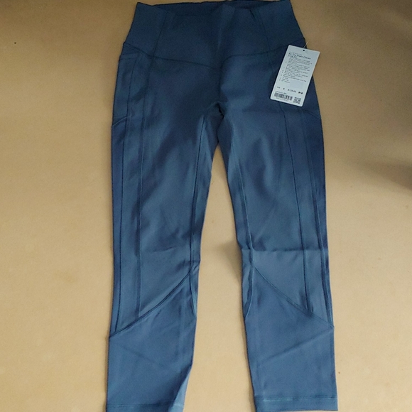 NWT Lululemon All the right places 23" iro… - Picture 2 of 12